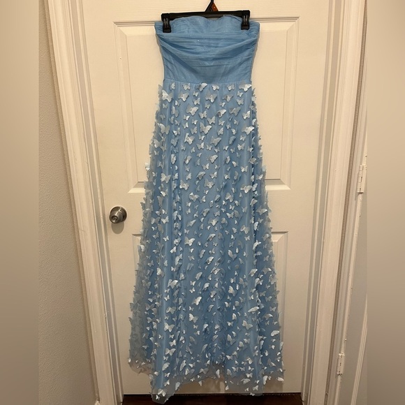 DEAR MOON 3D Butterfly Overlay Strapless Ruched Lace-Up
Back Bodice Flare Dress - Picture 1 of 10